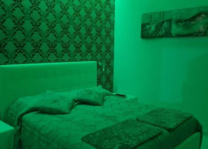 Room Black Nilo